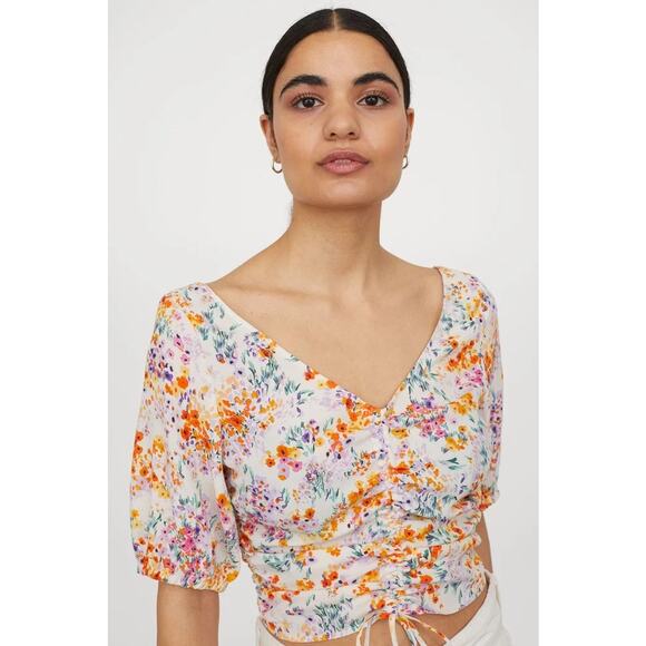 H&M Linen Blend Floral Puff Sleeve Crop Top and Shorts Set Size XS - Picture 3 of 13